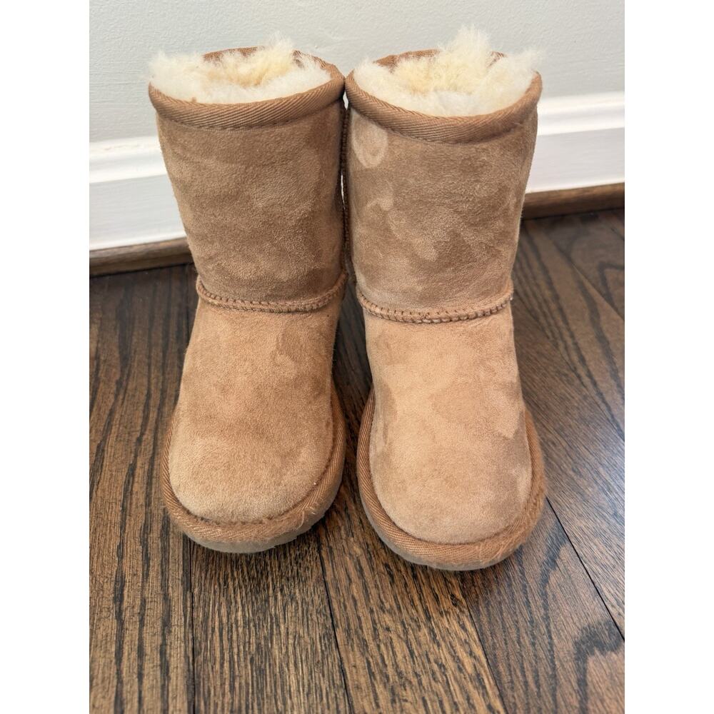Ugg Classic Kids Short Boot Little Kids Size 11c Chestnut